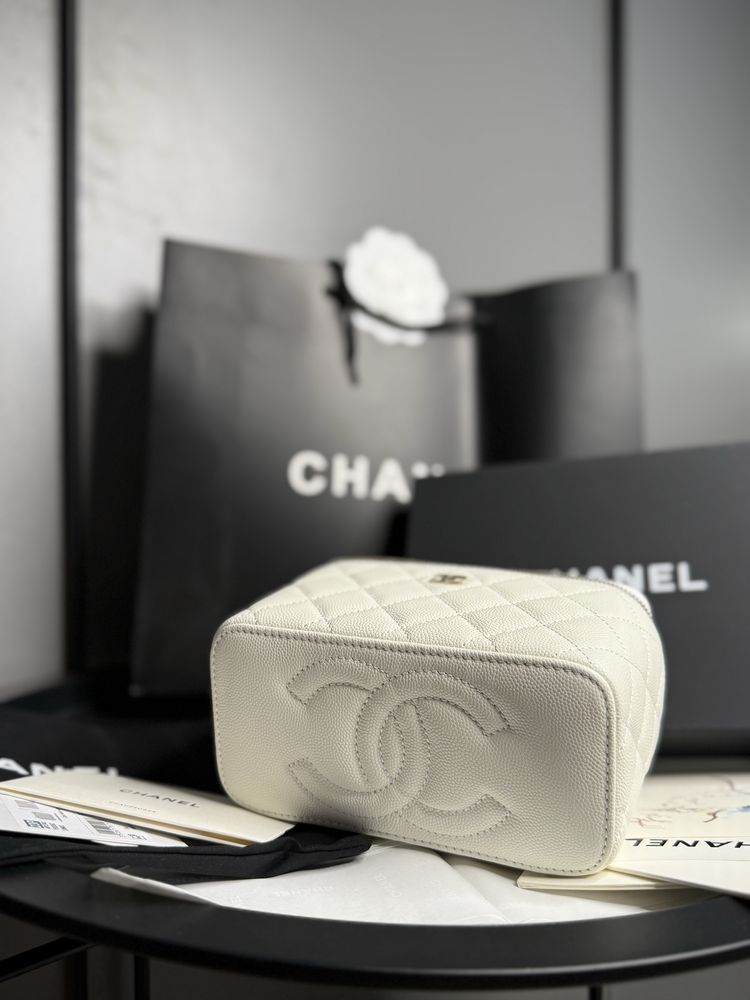 Сумка бочонок CHANEL Vanity Case White Caviar Leather (New/Full Set)