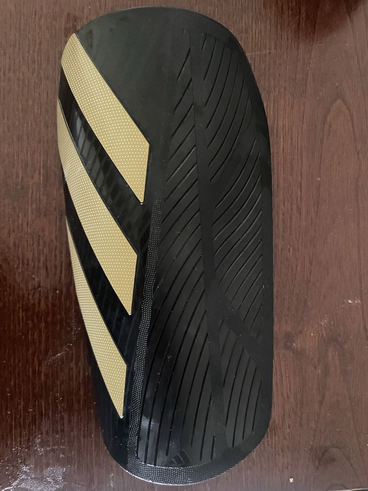 Caneleiras Adidas Tiro League