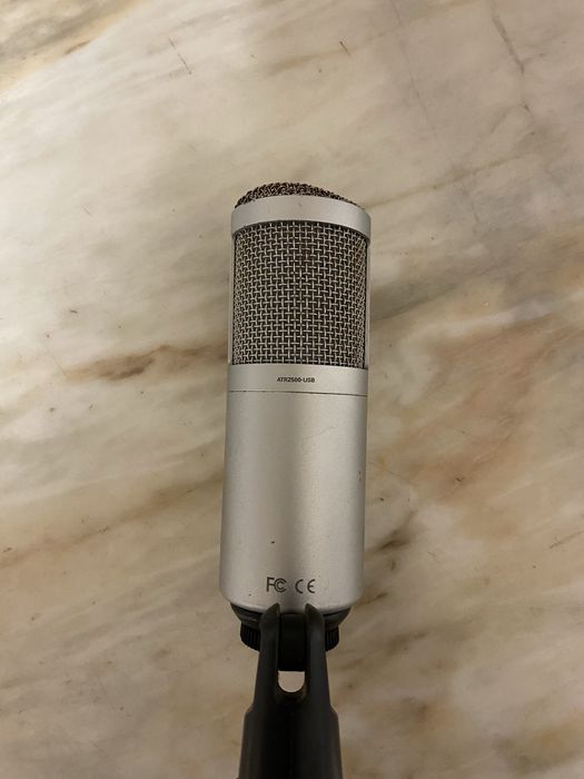Microfone ATR2500-USB Audio-Technica c/ cabo e mini tripé