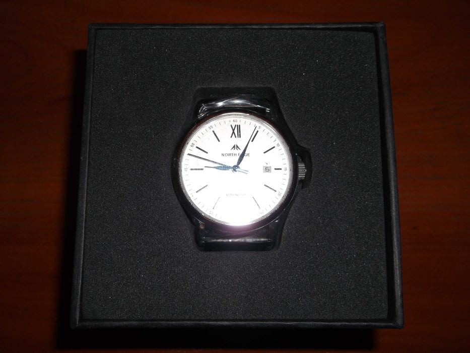 Продам наручные механические часы North Edge