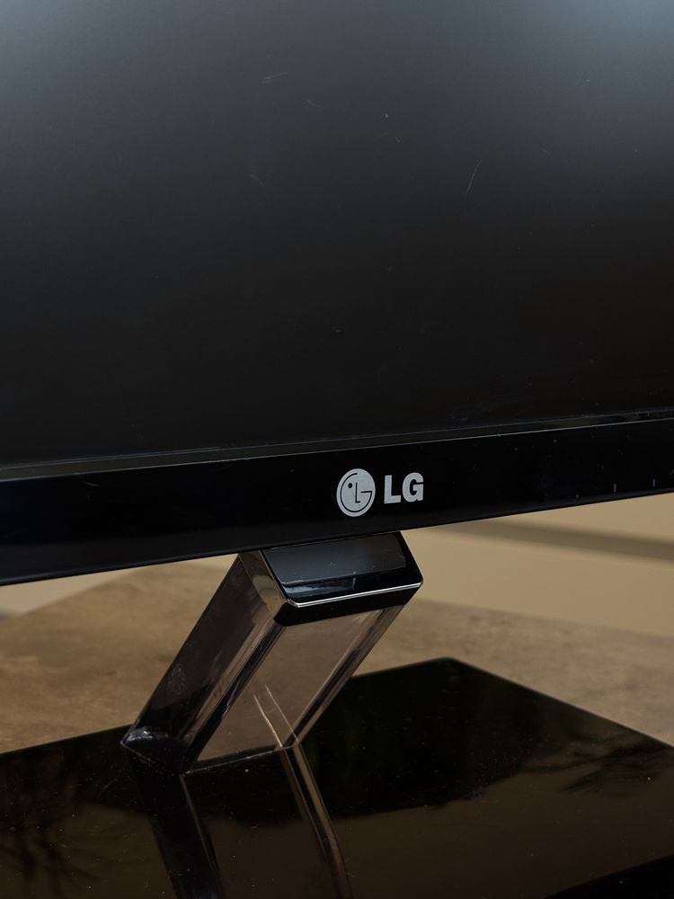 Монитор LG FLATRON E1960S