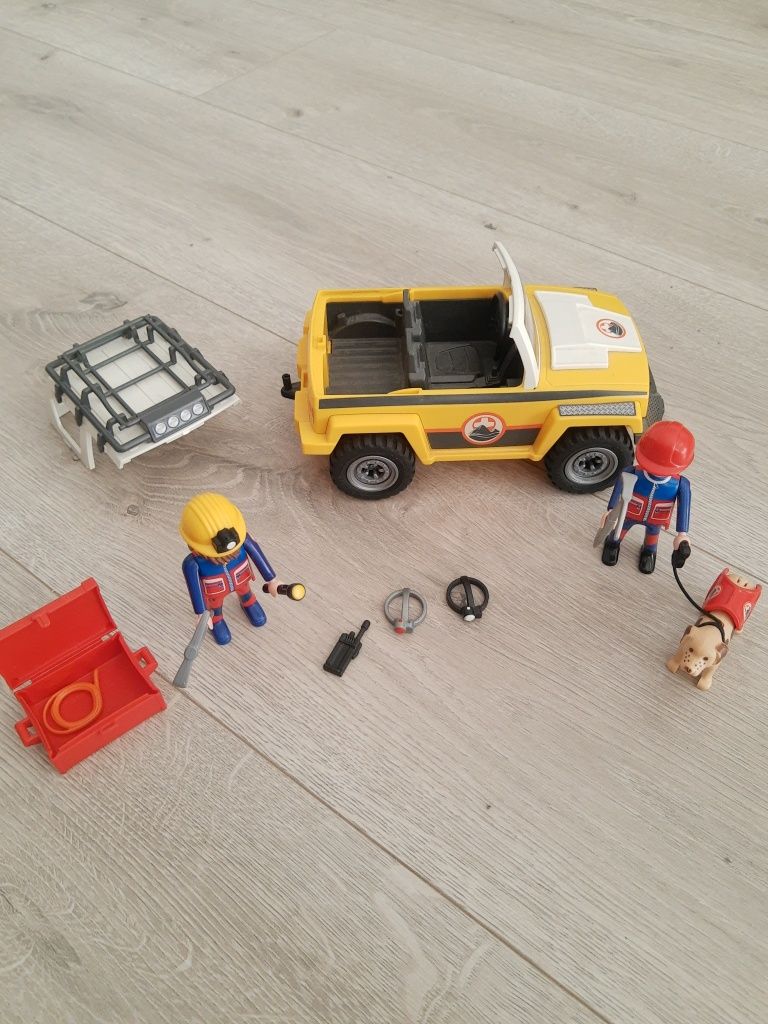 Auto górskie Playmobil . Stan bardzo dobry . Polecam .