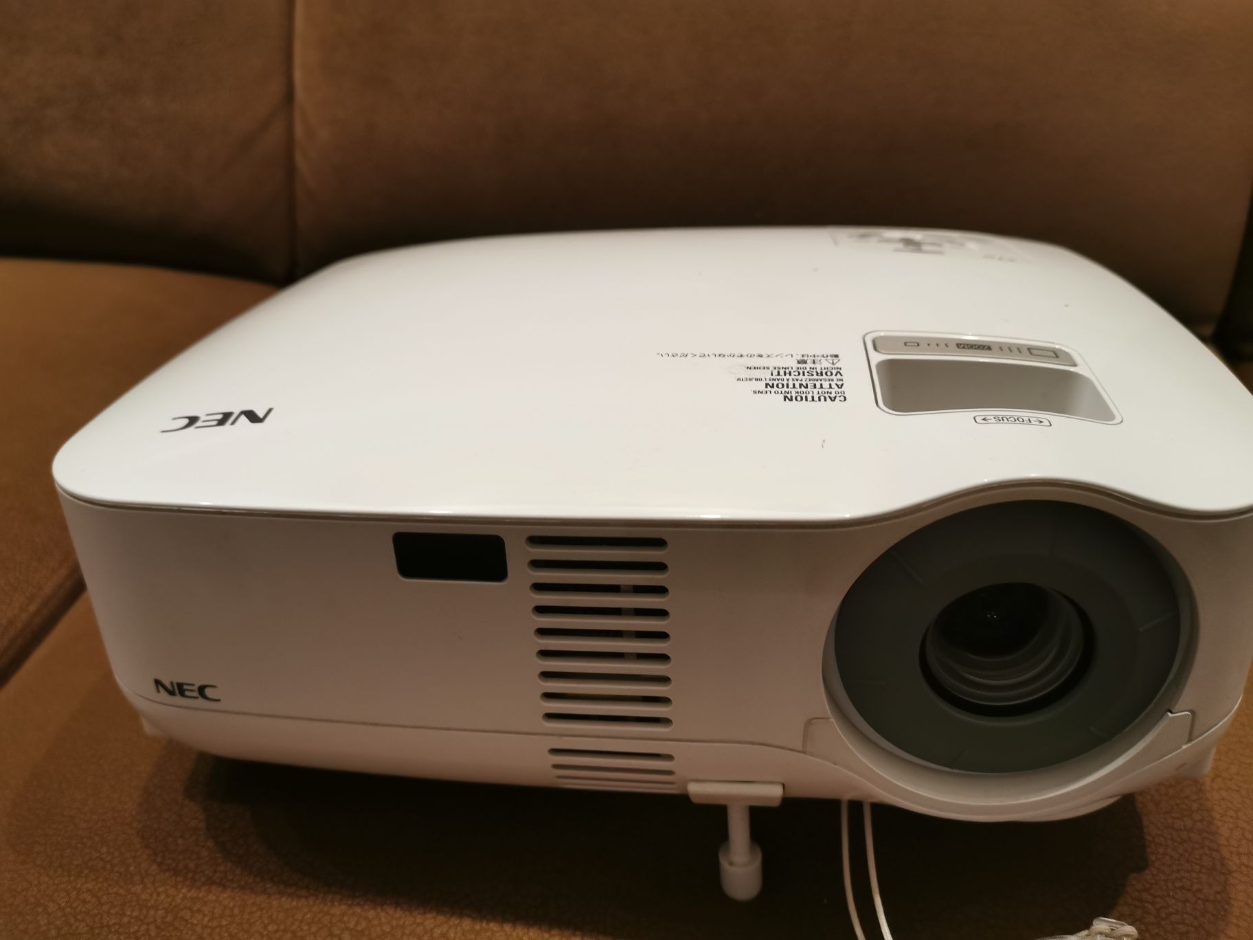 Projektor NEC VT48