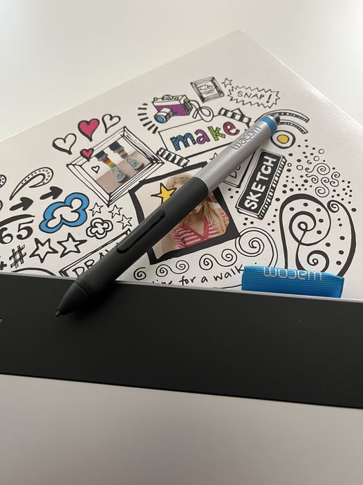 Intuos pen& touch medium