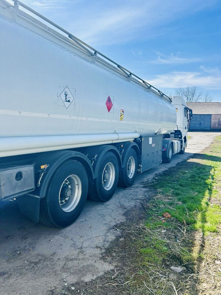 Продам бензовоз , MAN TGX 440
