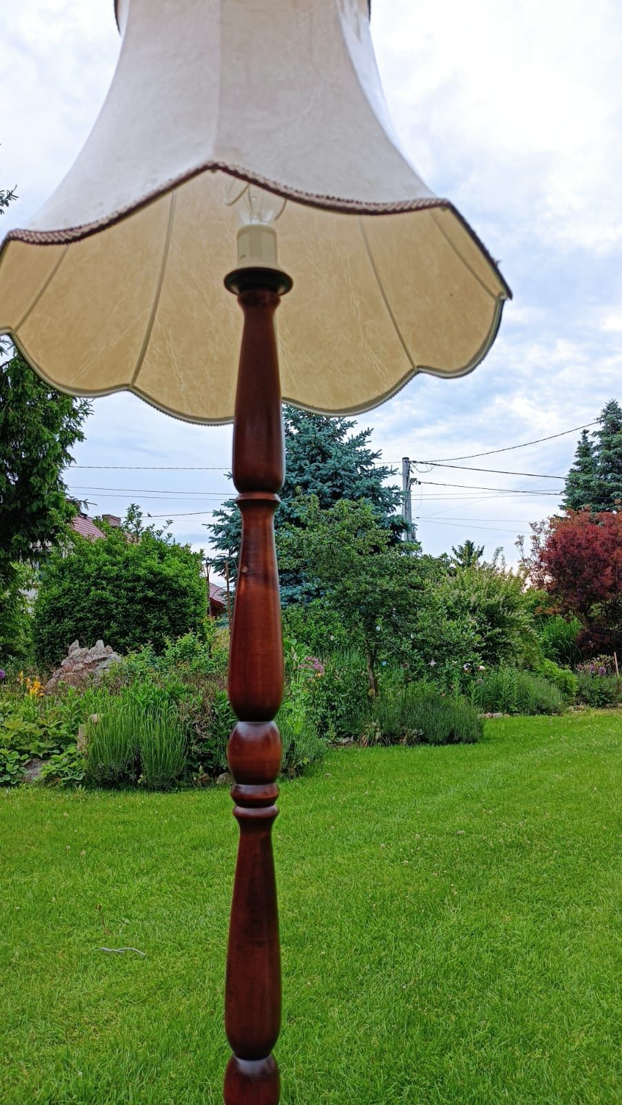 Retro lampa drewniana z abazurem