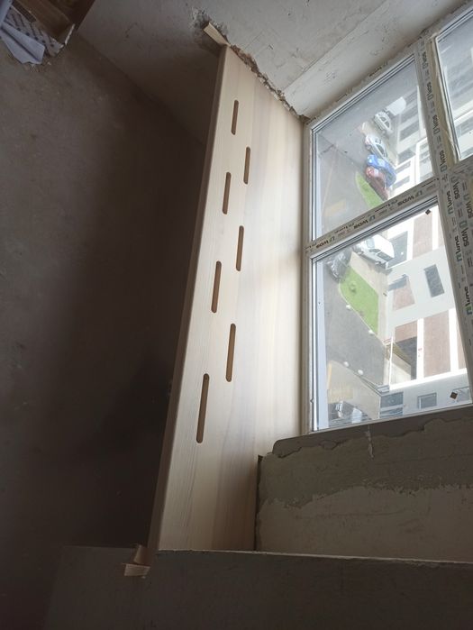 Підвіконня дерев'яні ясен, дуб.