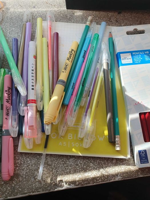 Zestaw mazaki pisaki flamastry ołowek długopis BIC nowe i używane