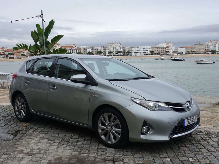 Toyota Auris ver-1-8-hsd-active