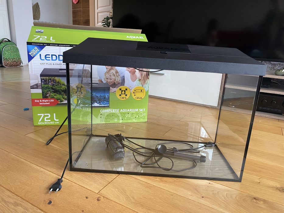 Nowe akwarium 72L z podświetleniem led