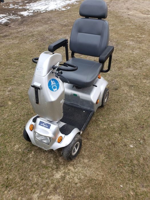 Електричний скутер для інвалідів