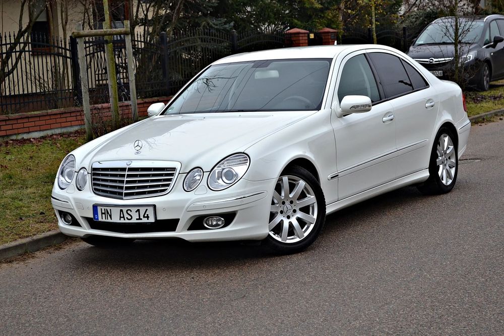 Mercedes-Benz Klasa E Skóry * Xenon * Navigacja * Automat * z Niemiec