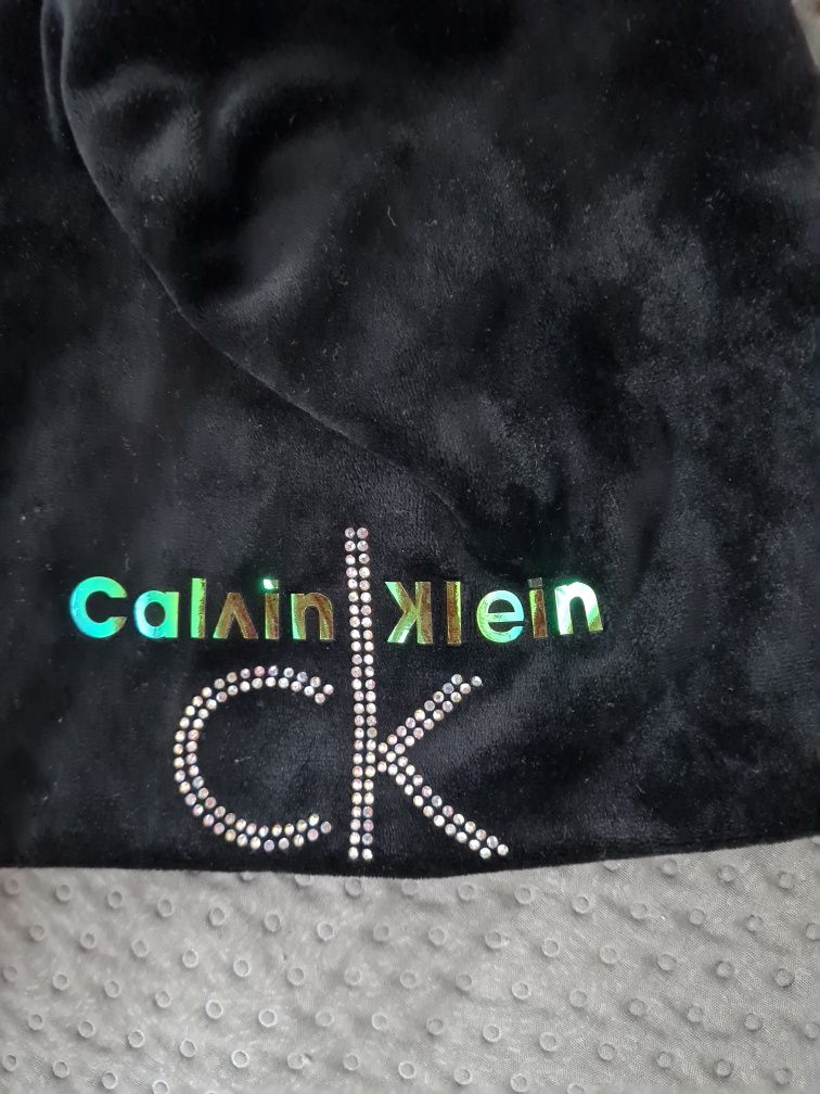 Czapka welurowa nowa Calvin Klein welur przyjemna Hit