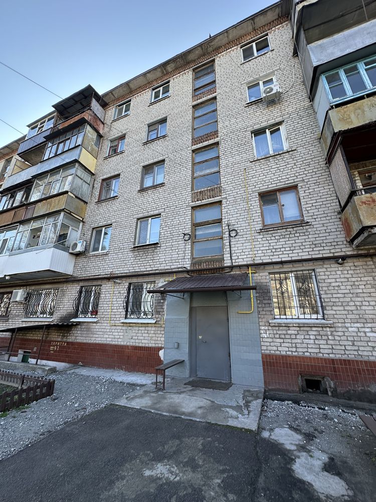 Продам классную 3-комн Днепрострой YANOVA