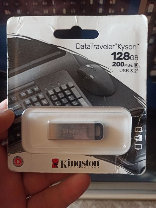 Флешка Kingston DataTraveler Kyson 128GB USB 3.2