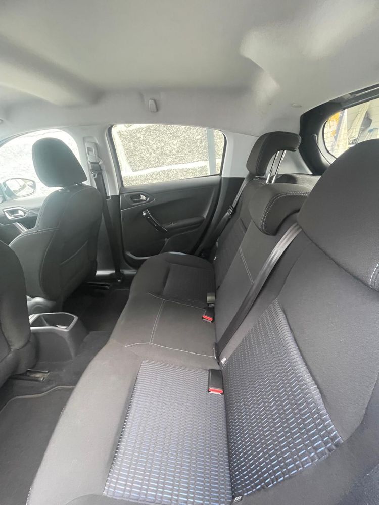 Peugeot 208 Allure 1.2 VTI 82