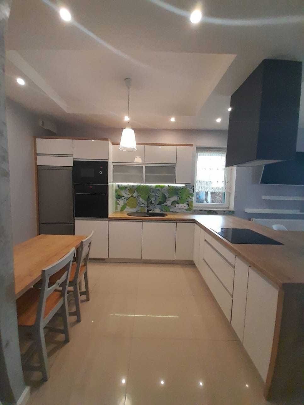 Mieszkanie 4 pokojowe z ogródkiem.