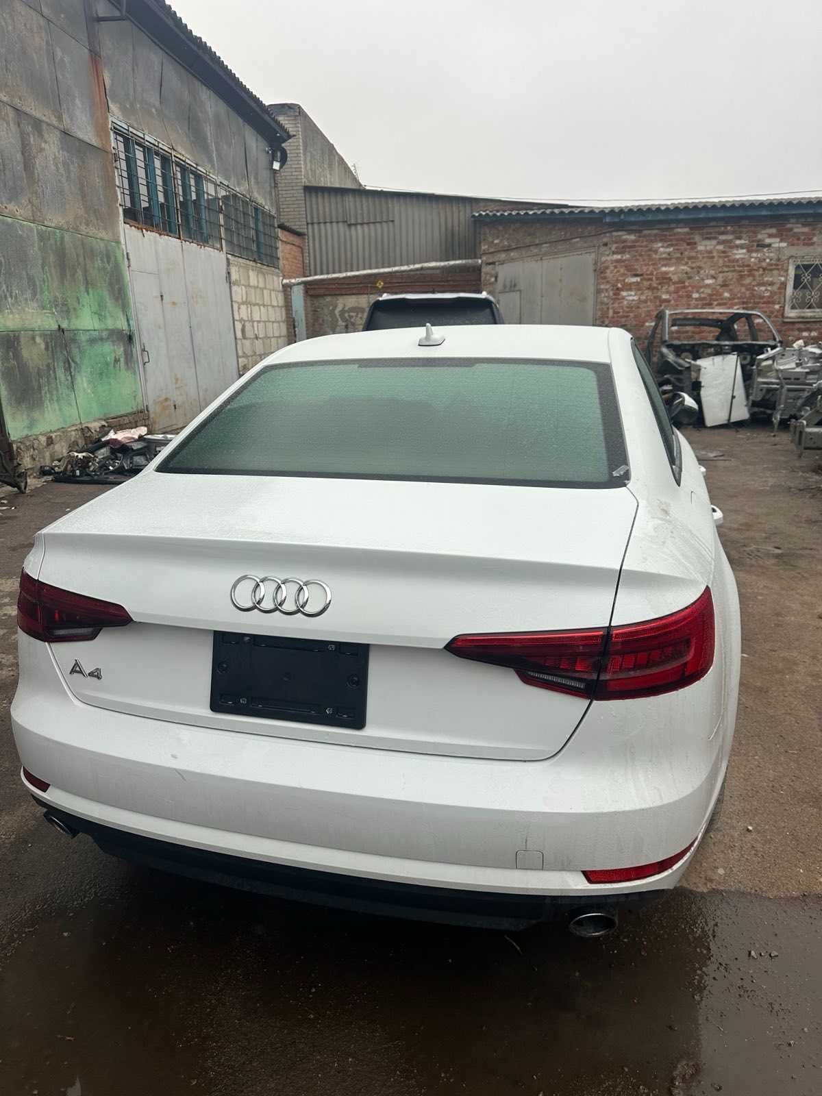 Разборка, Шрот Audi A4 B9 2017 колір LS9R