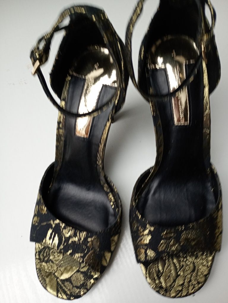 Szpilki -sandalki czarno-zlote nr37 "Dorothy Perkins"nowe