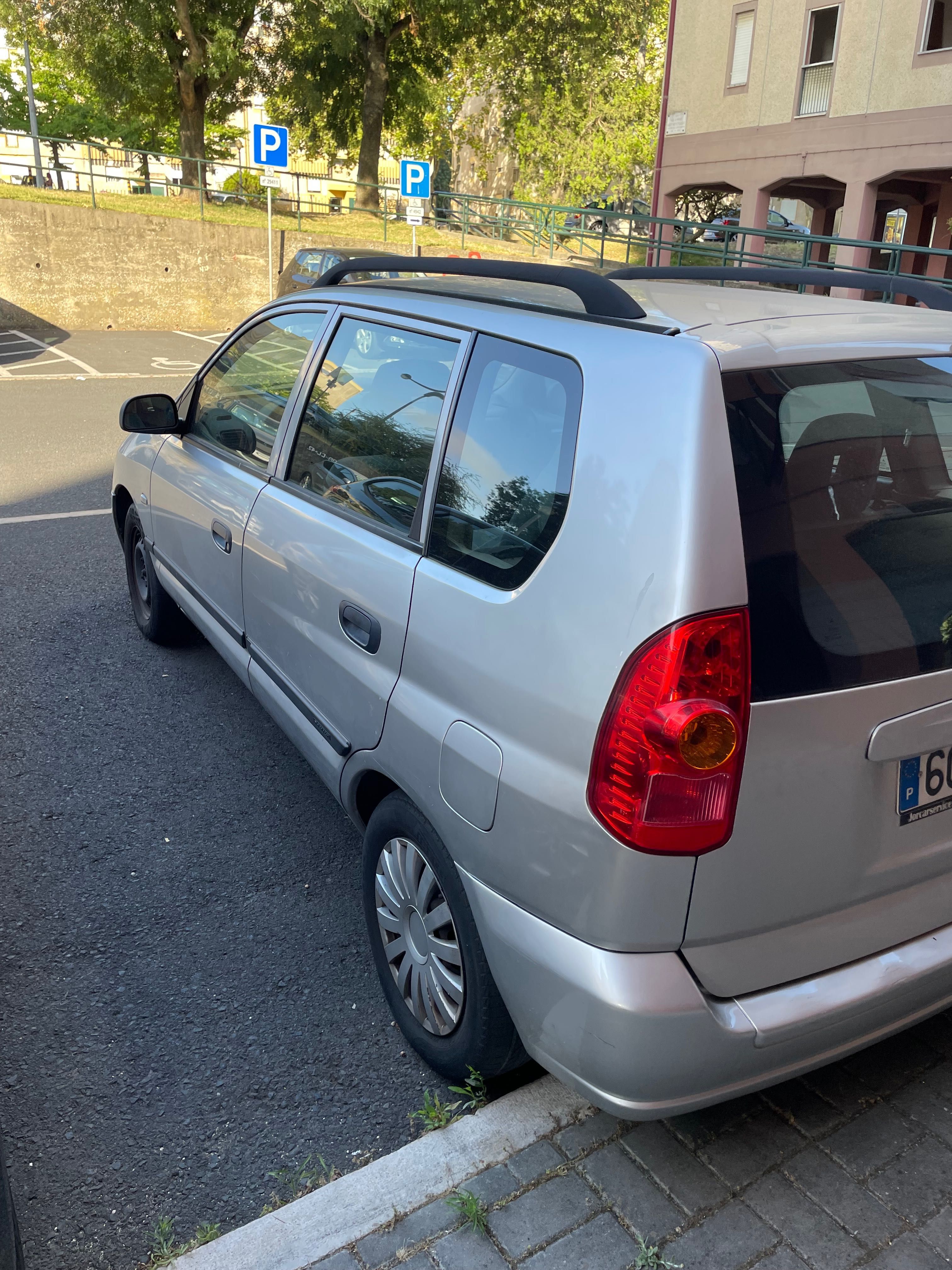 Mitsubishi  space star   2003