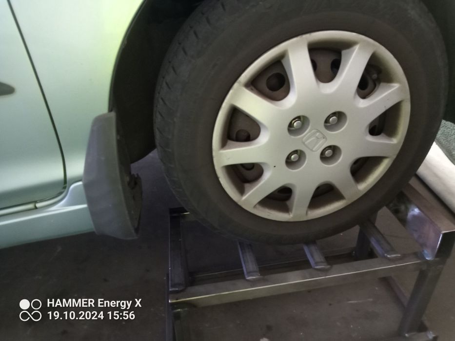 Najazdy samochodowe z wyciąganą drabinką