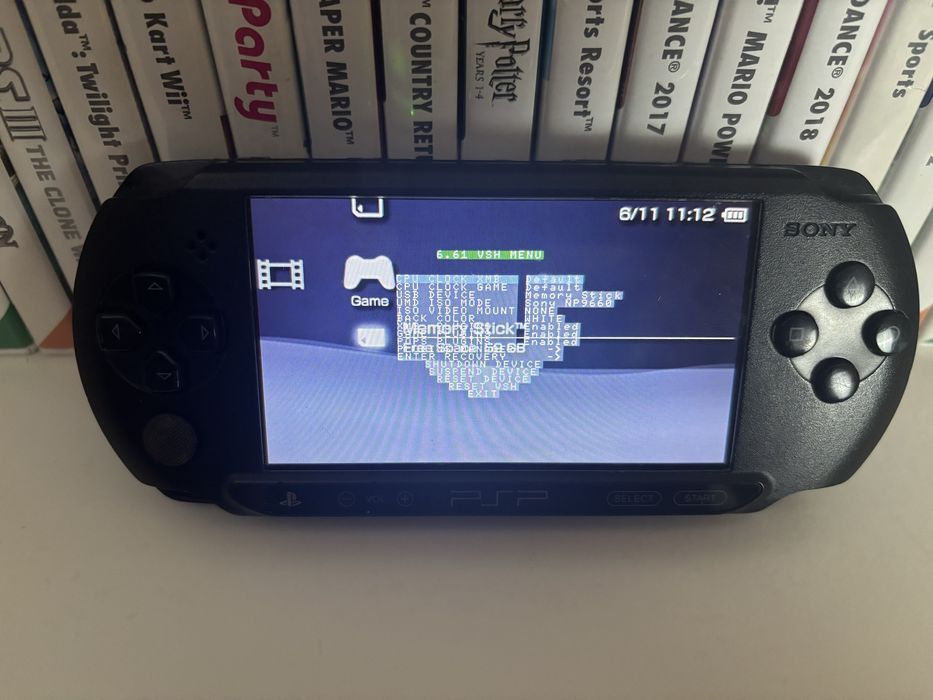 Zestaw PSP Street Ladowarka Gra Film Karta 64gb