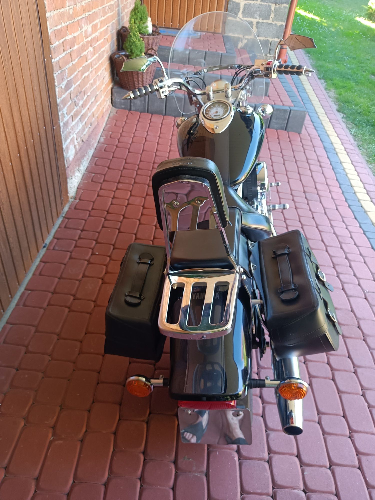 Yamaha XVS 1100 Custom