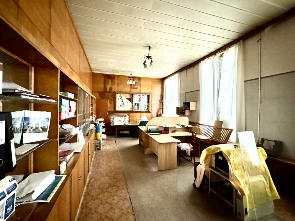 Продам комерційне торгове приміщення, 141,6 м.кв, фасад,