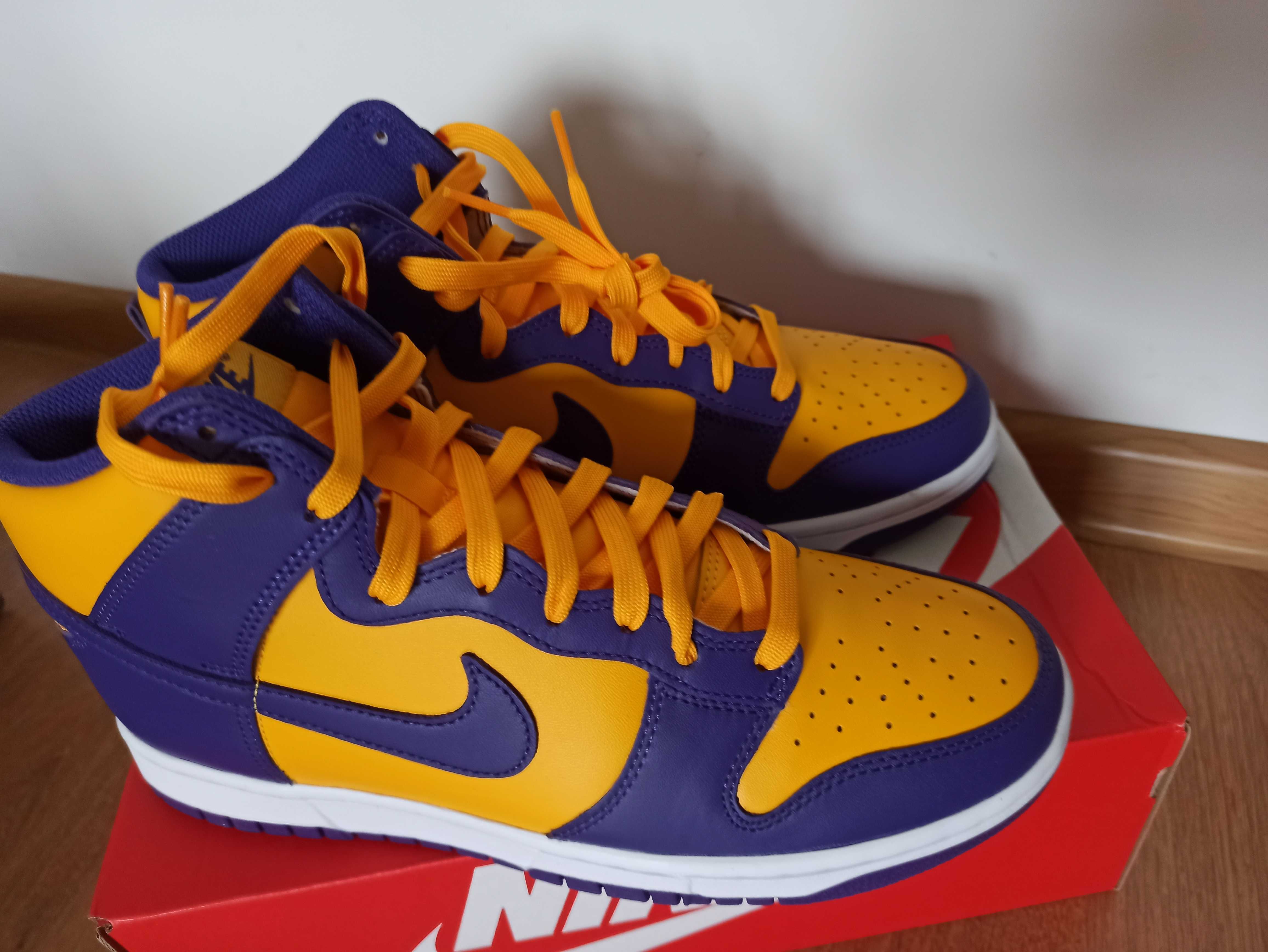 (r. Eur 42,5) Nike Dunk High Lakers DD1399,-500