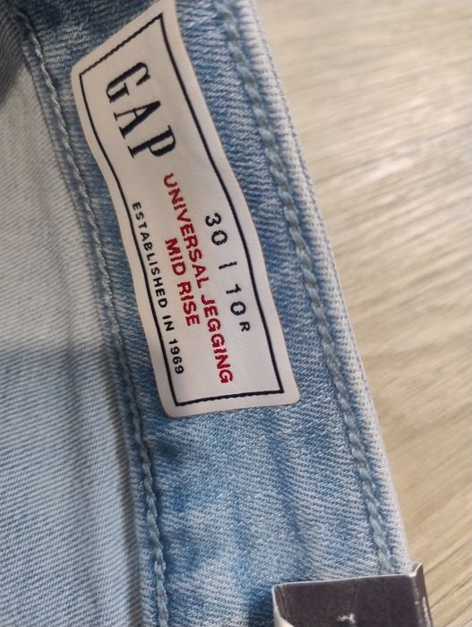 Оригінальні джинси GAP Mid rize universal jegging розмір М (10/30)