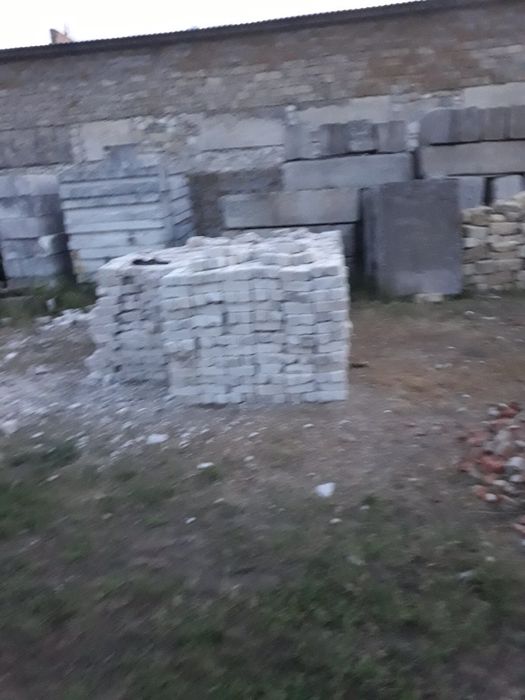Щебень, песок, бут, цемент, бетон, кирпич, камень и др. Вывоз мусора.