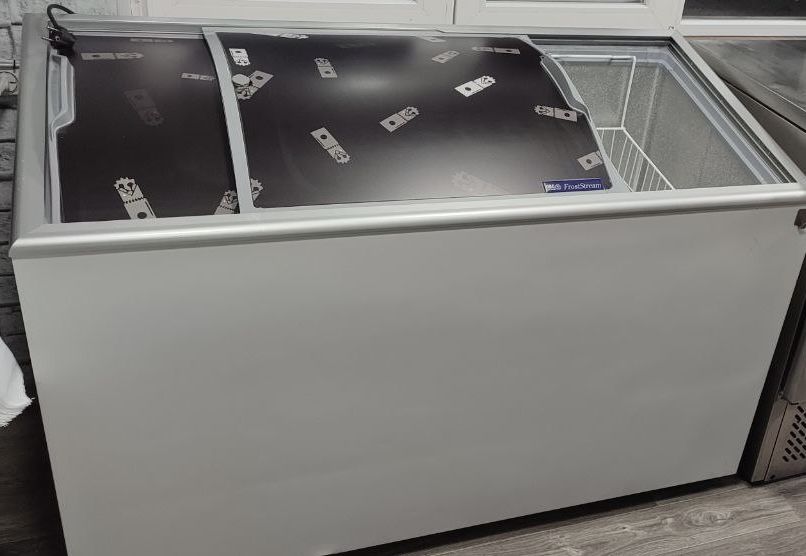Морозильный ларь FrostoStream в отличном состоянии