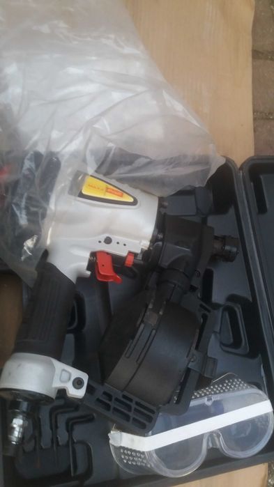 gwożdziarka do papy  papiakarka