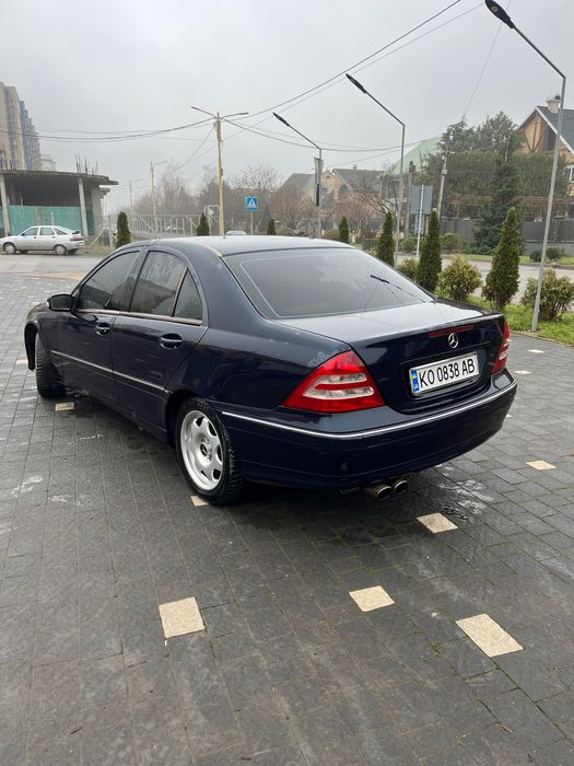 Mercedes C 200 2001 рік випуску 2 л.бензин
