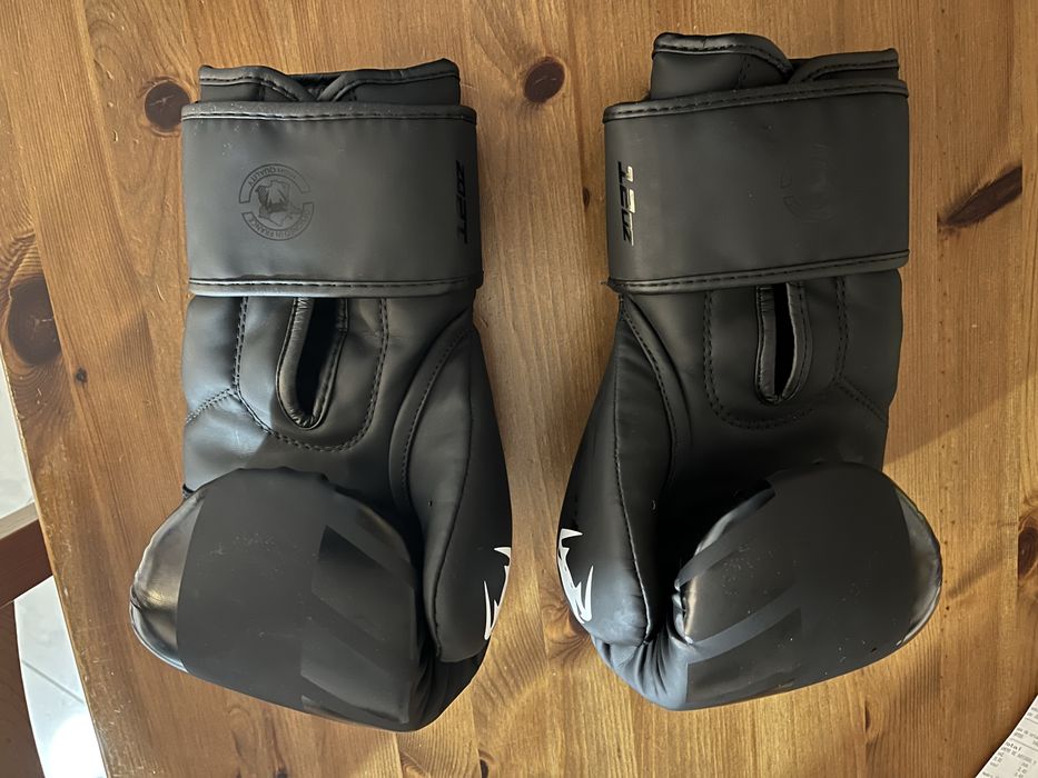 Luvas de Boxe Venum 12 o.z.