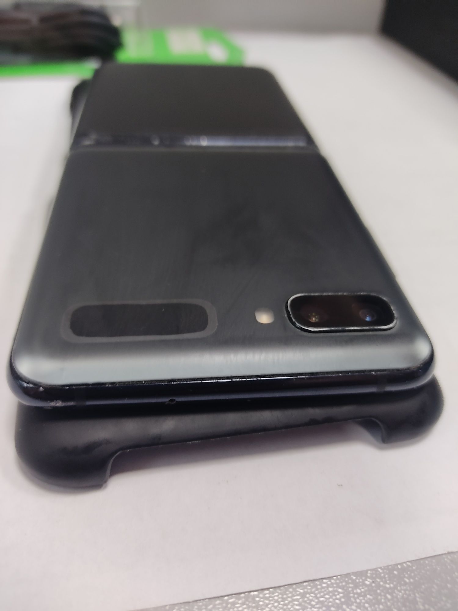 Samsung Z Flip 8/256 gb