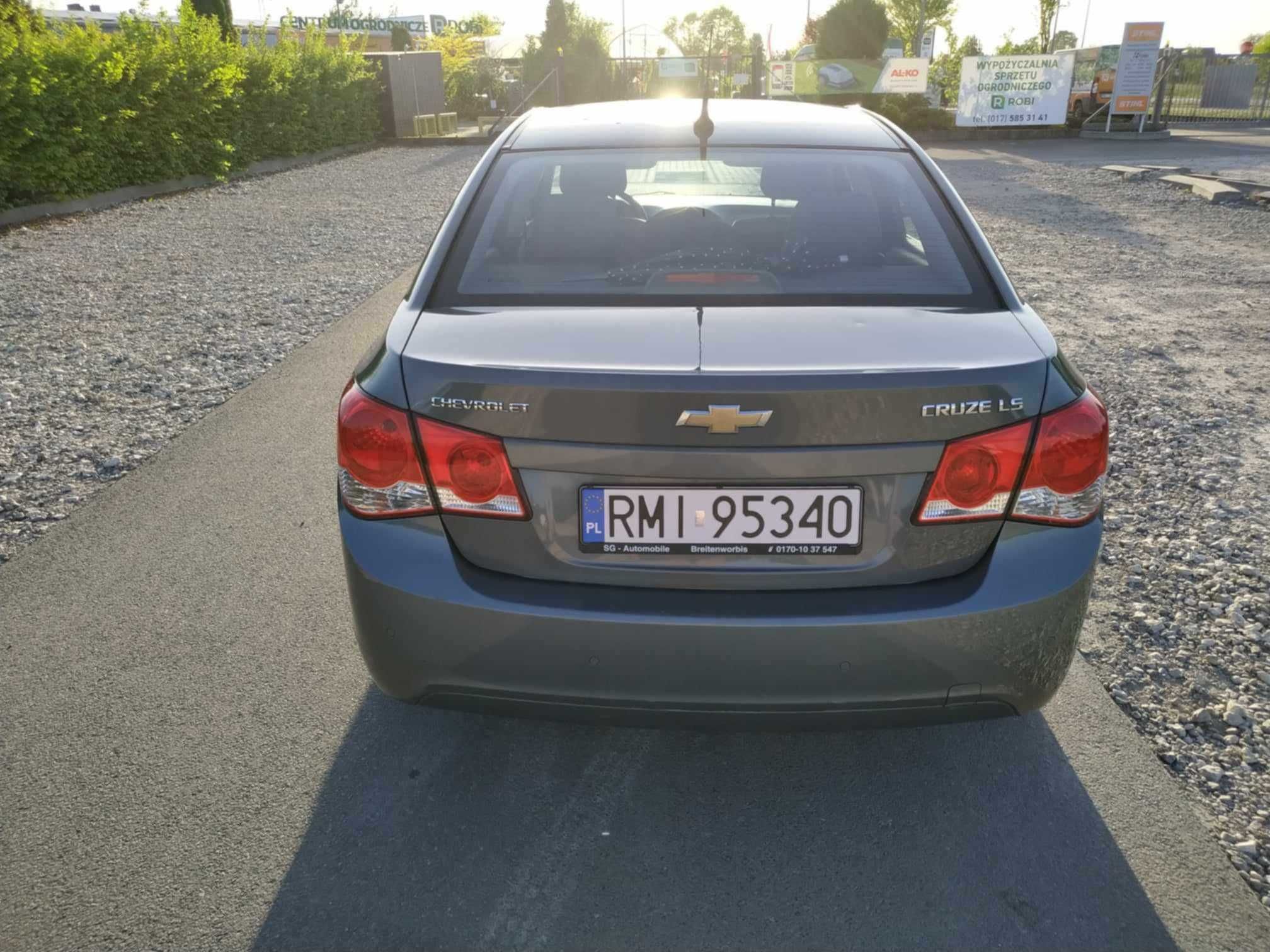 Chevrolet Cruze 1.6 BENZYNA SEDAN