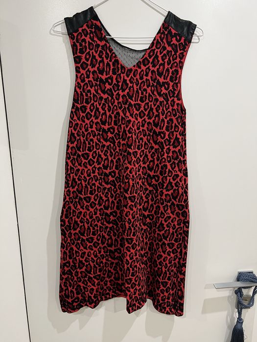 Брендова сукня Guess