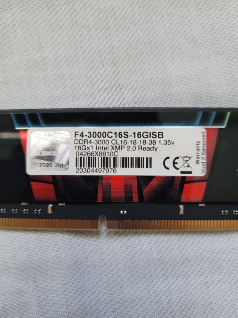 Pamięć RAM DDR4 16 GB G.Skill Aegis 3000 MHz CL16
Sprzedam pamięć RAM