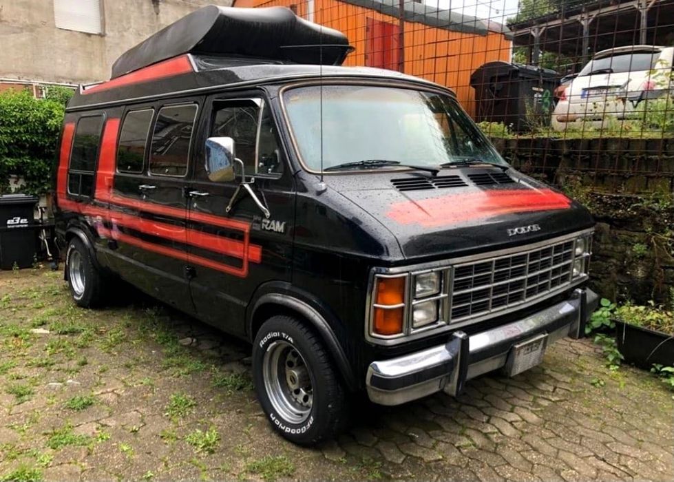Dodge RAM Van 5.7 V8 + LPG (7-osobowy) 1985 świeżo sprowadzony kamper