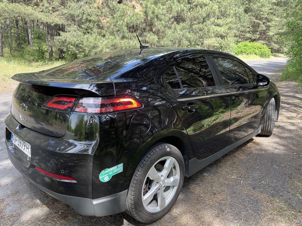 Chevrolet volt 2013 року