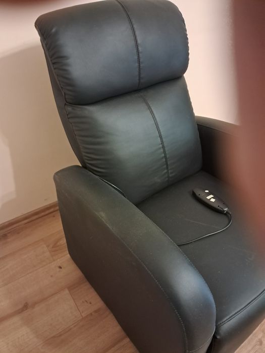 Fotel rozkladany do masażu,z masazem,jak nowy