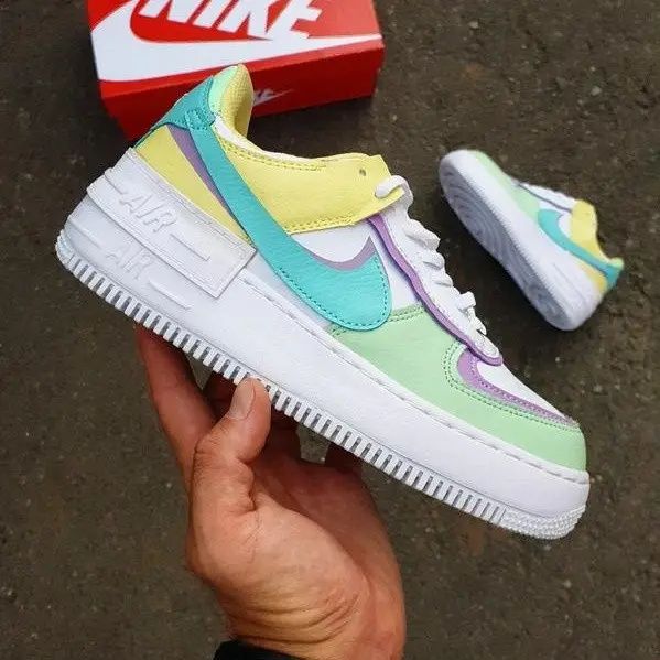 продам кроссовки Nike air force