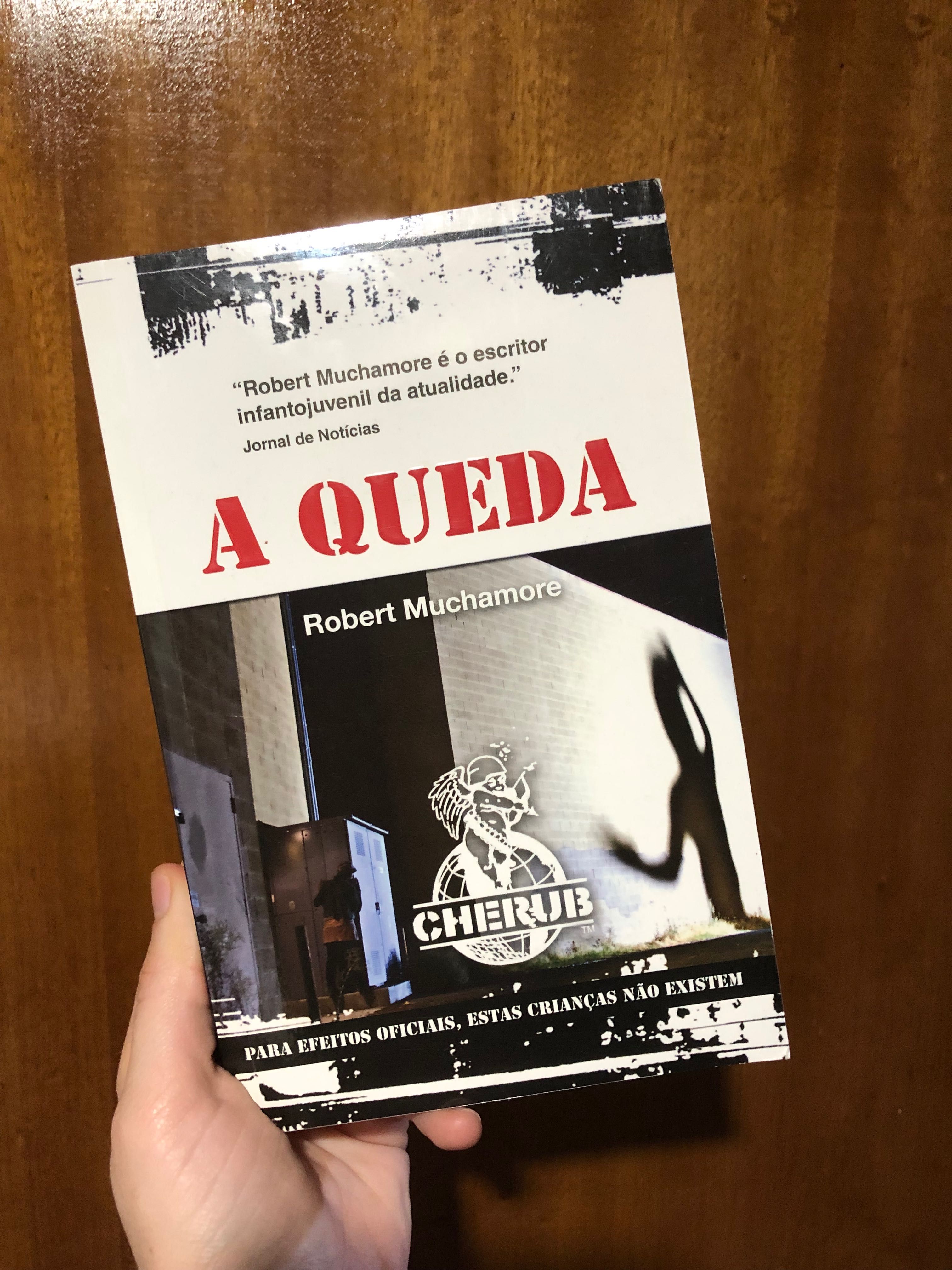 Livro A QUEDA como novo