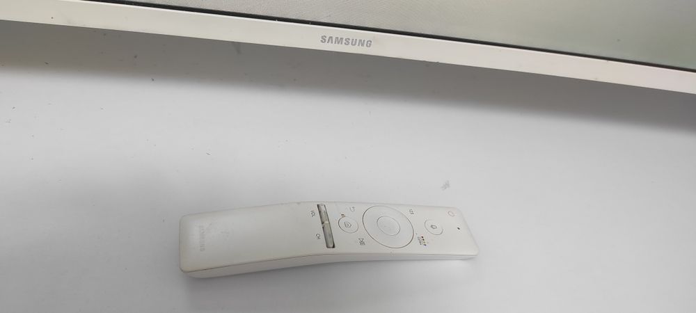 Изогнутый телевизор Samsung 49", Wi-Fi, 4K