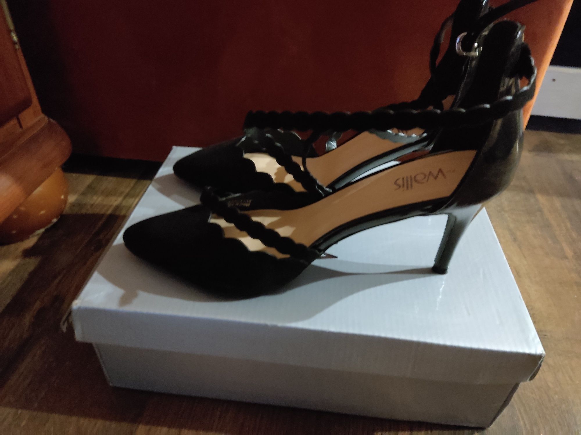 Buty Wallis eleganckie