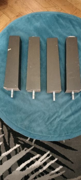 Nogi wkręcane do fotela