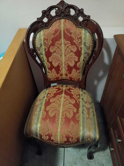 Sprzedam Wersalkę i Krzesła antyk