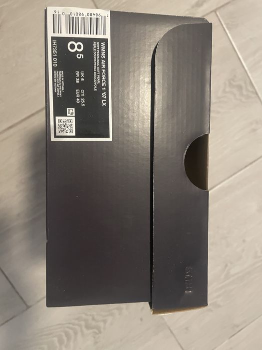 AIR FORCE 1 07 LX buty