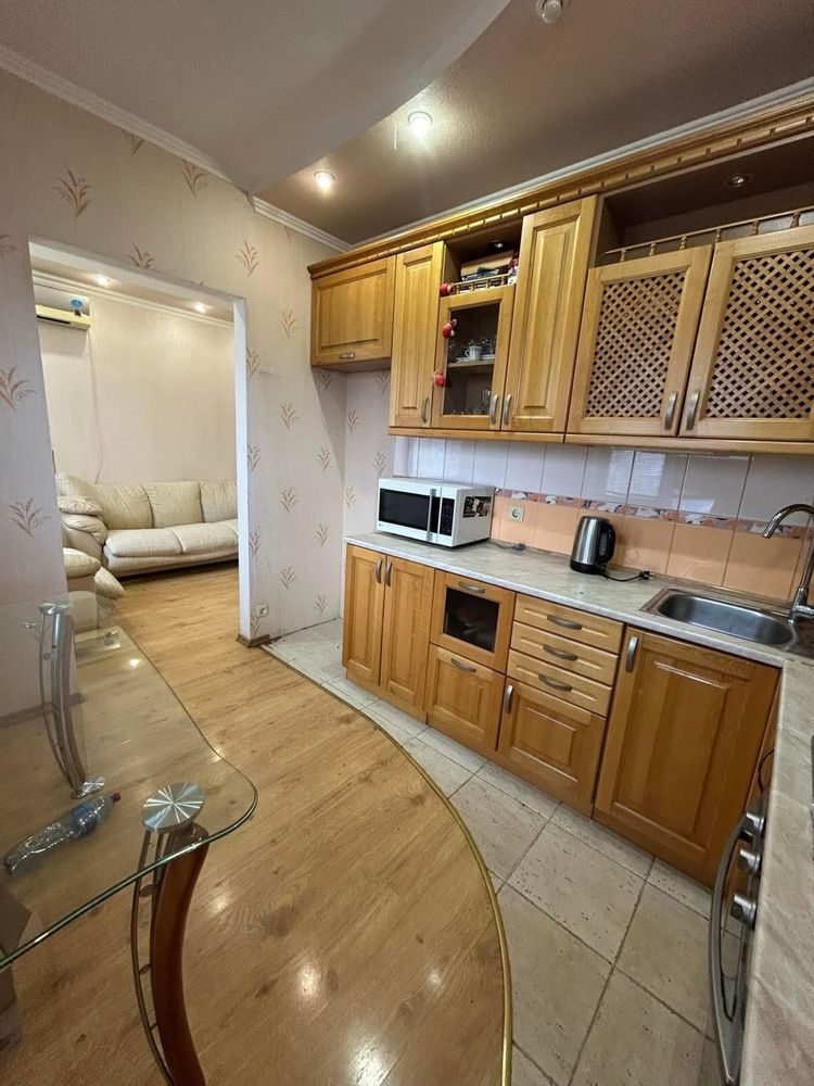 ПРОДАМ 3 кімнатну квартиру на ВАСИЛЯ СТУСА